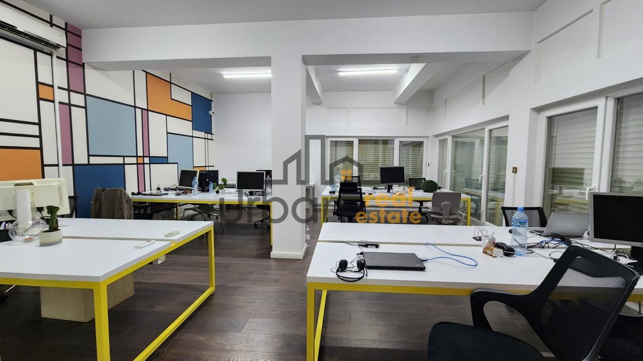 For Rent, 5-Storey Building, Former Block, Tirana - 1,500,000 Lek | 900 m²