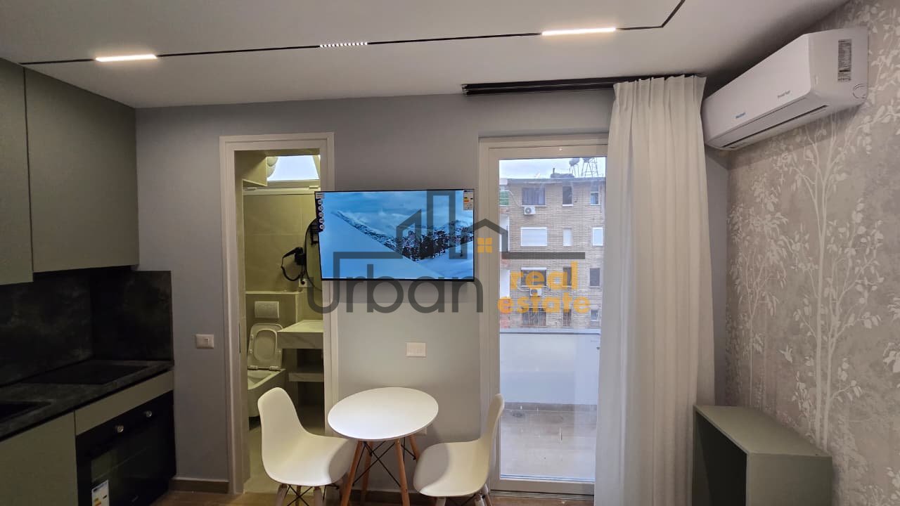 In vendita 3 monolocali + lavanderie, Mine Peza, Tirana - €255.000 | 84 m²