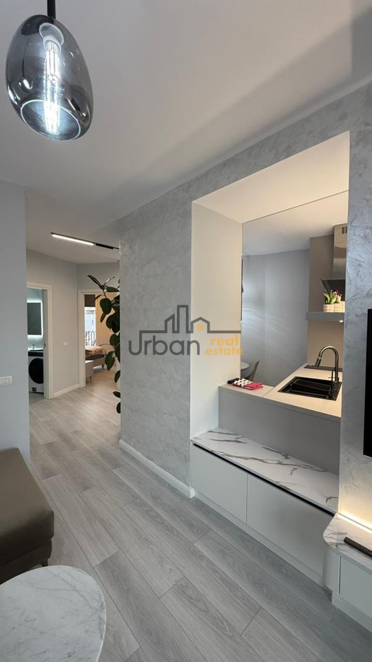 Qera, Apartament 2+1+ Post Parking, 9 Katëshet, Tiranë - 1100€ | 90 m²