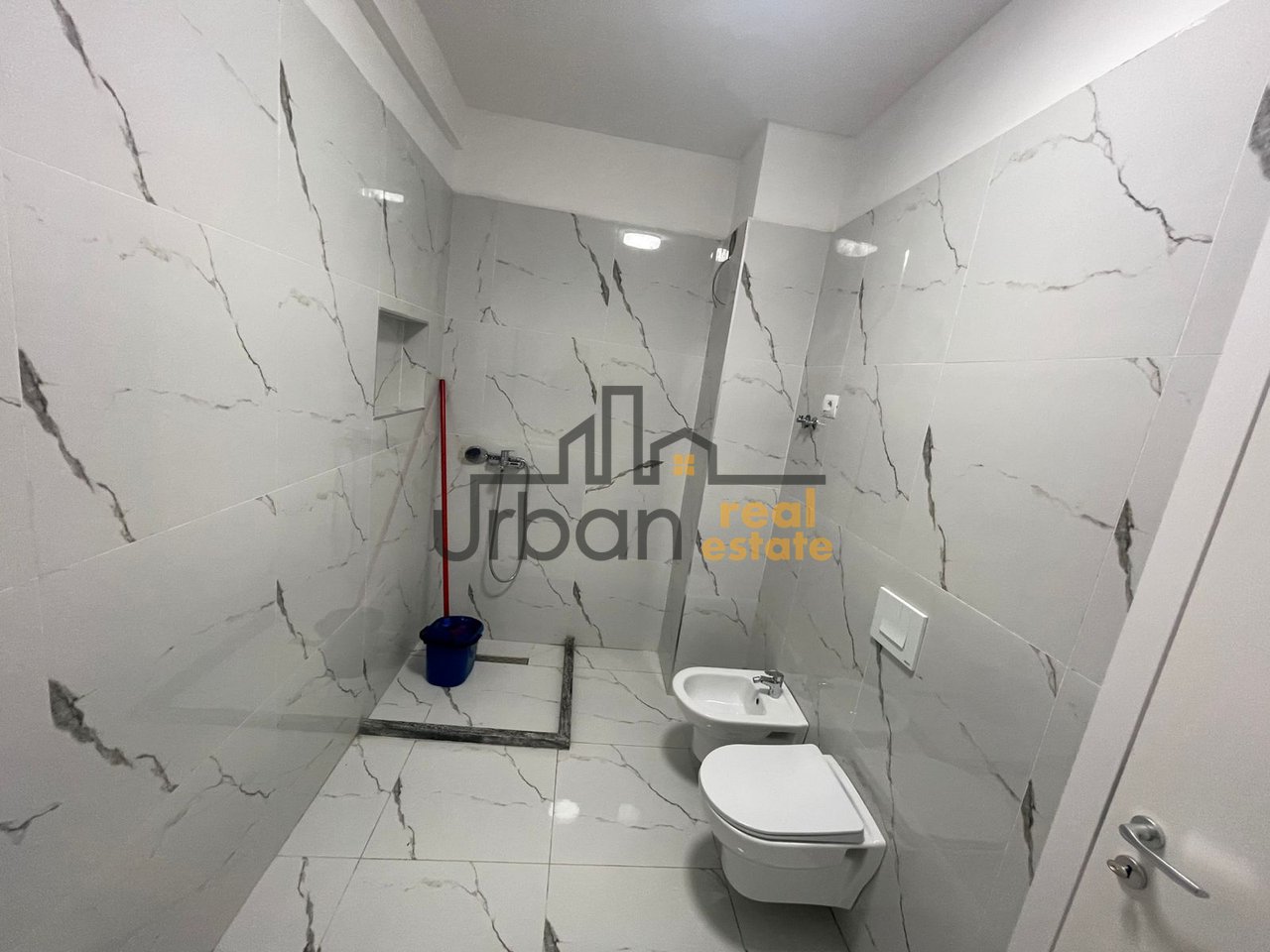 Qera, Apartament 2+1+2, Zogu i Zi, Tiranë - 850€ | 120 m²