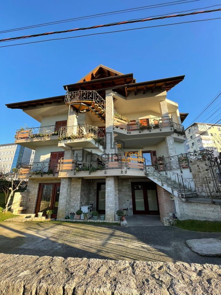 For rent, Studio apartment, Porcelain, Tirana - 30,000 leke | 45 m²