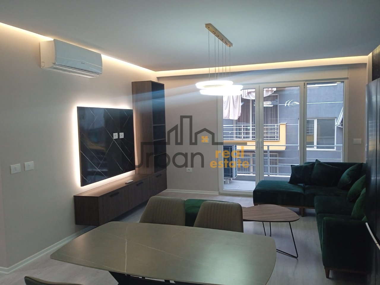 In affitto, Appartamento 2+1+Posto auto, Complesso Tom Doshi, Tirana - 550€ | 120 m²