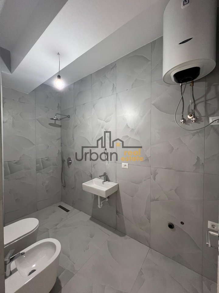 Shitet, Apartament 1+1, Ali Demi, Tiranë - 110.000.000 Leke | 61.3 m²