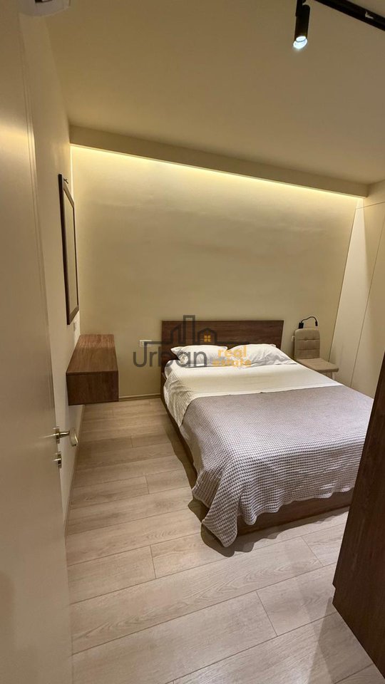 Qera, Apartament 1+1, Rruga Barrikadave, Tiranë - 750€ | 60 m²