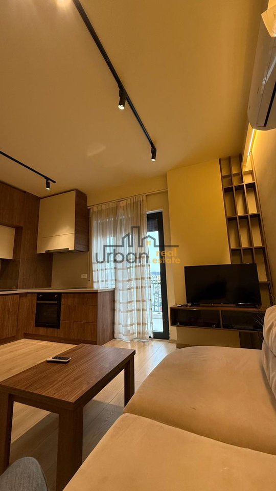 Qera, Apartament 1+1, Rruga Barrikadave, Tiranë - 750€ | 60 m²