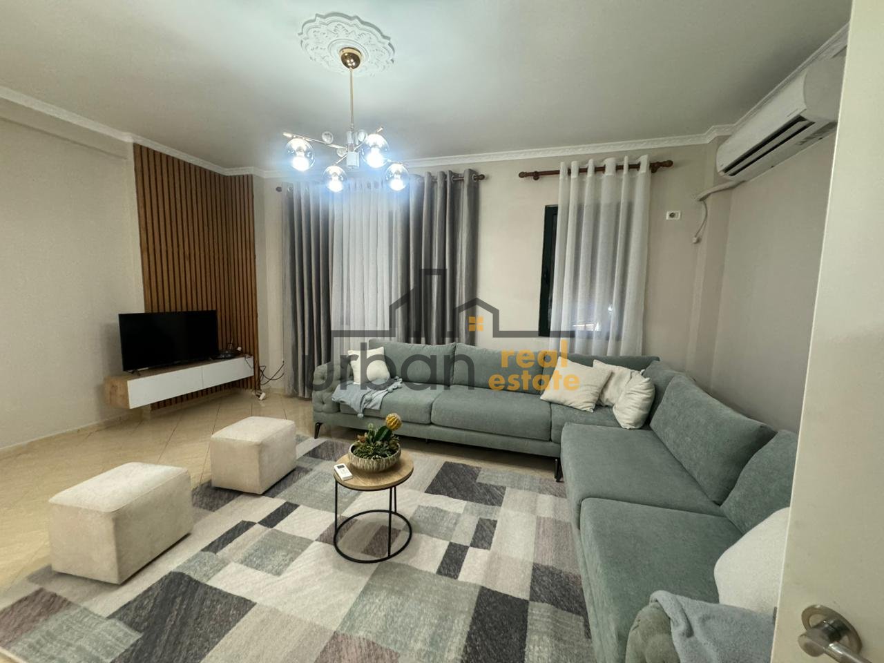 Qera, Apartament 2+1+2, Fresku, Tiranë - 700€ | 120 m²