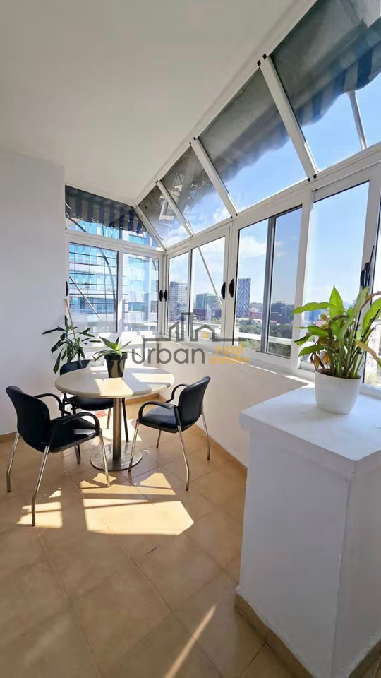 Qera, Apartament 2+1, Blloku përball SKY Tower, Tiranë - 1200€ | 145 m²