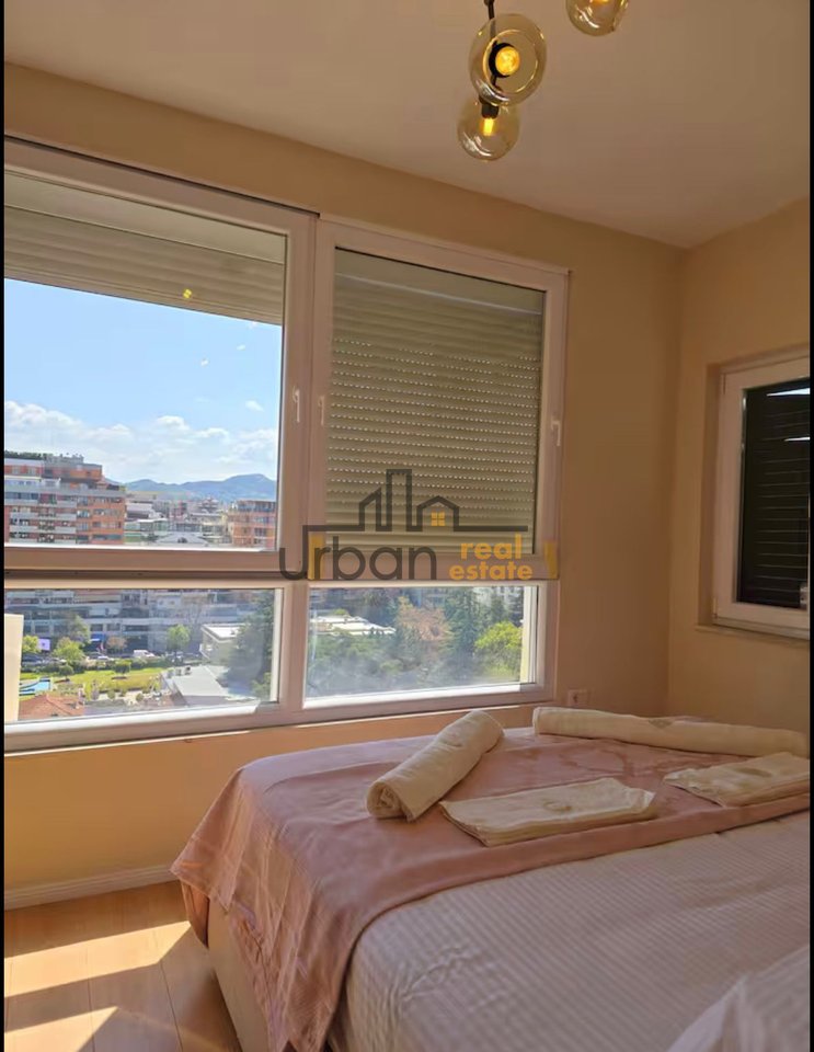 Qera, Apartament 2+1, Blloku përball SKY Tower, Tiranë - 1200€ | 145 m²