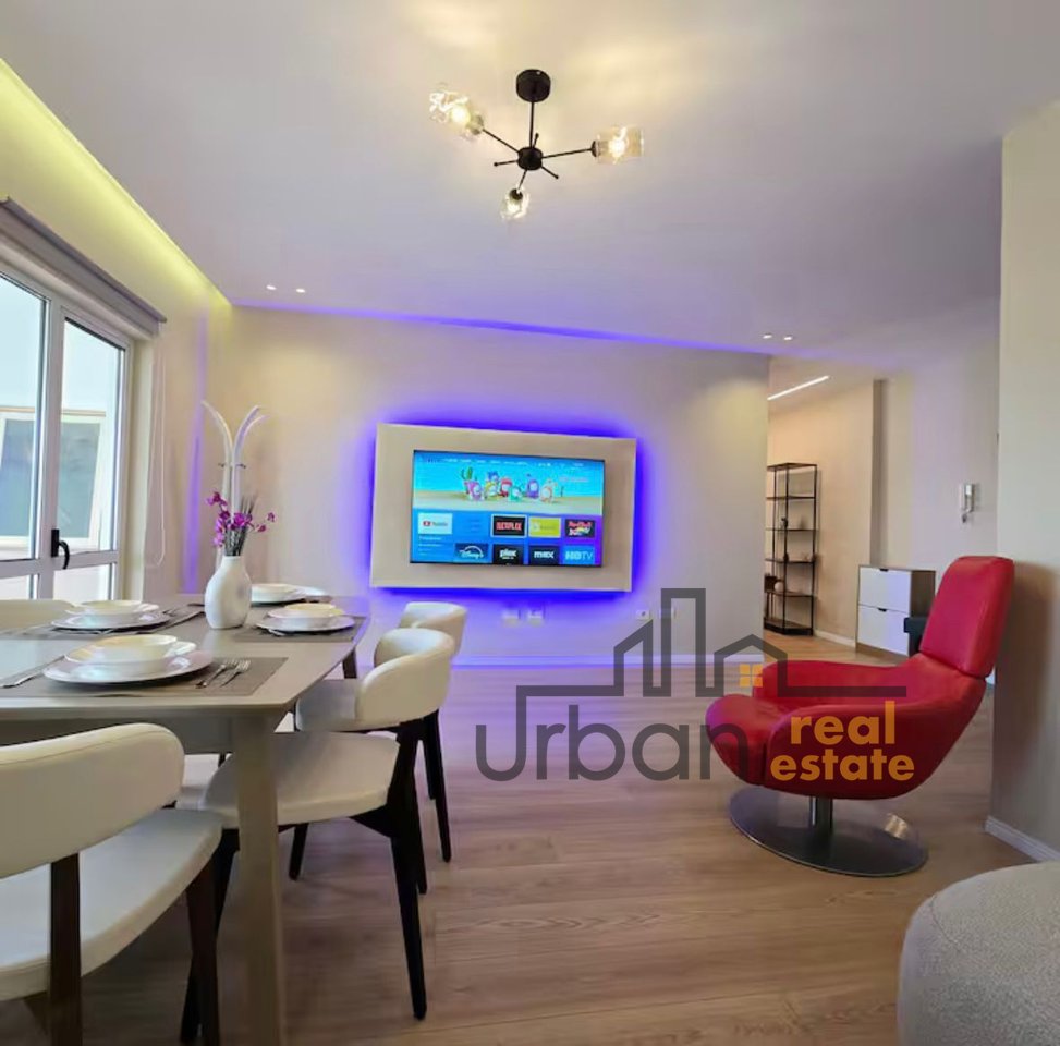 Qera, Apartament 2+1, Blloku përball SKY Tower, Tiranë - 1200€ | 145 m²
