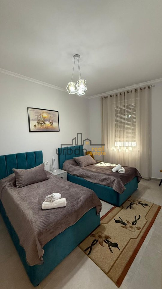 Affitto, Appartamento 2+1+2, Centro, Tirana - 1000€ | 110 m²