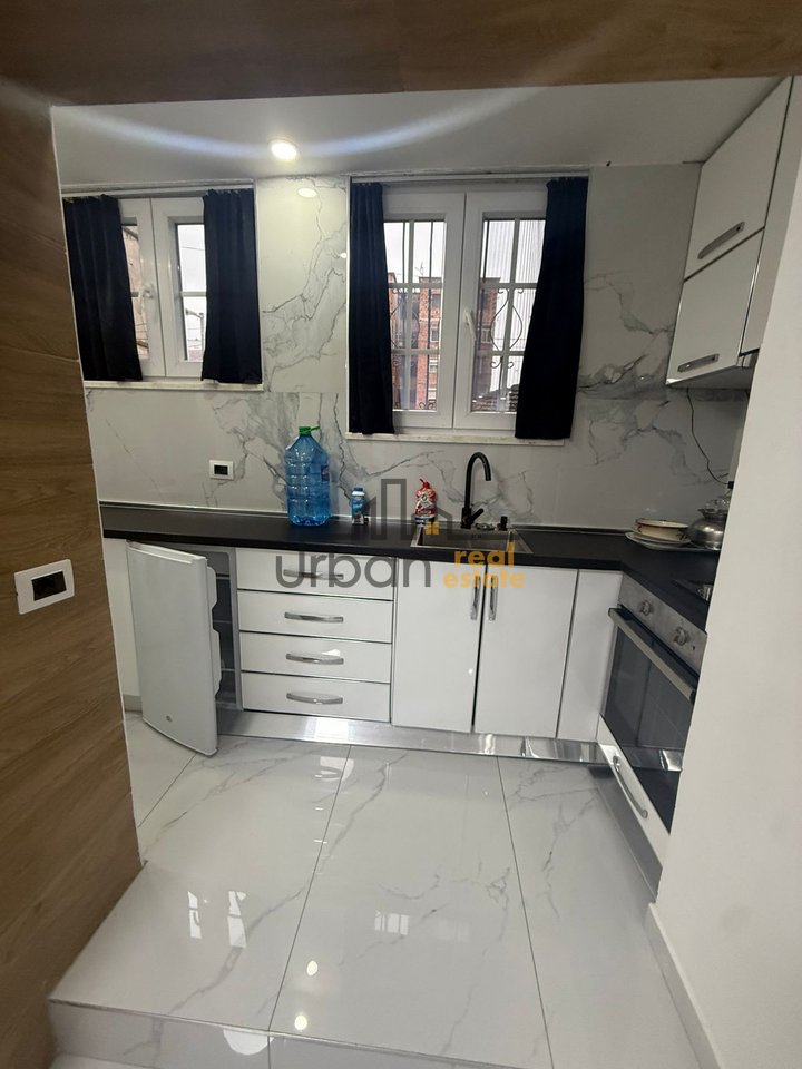 For rent, 1+1 Apartment, Barrikadave Street, Tirana - €450 | 60 m²