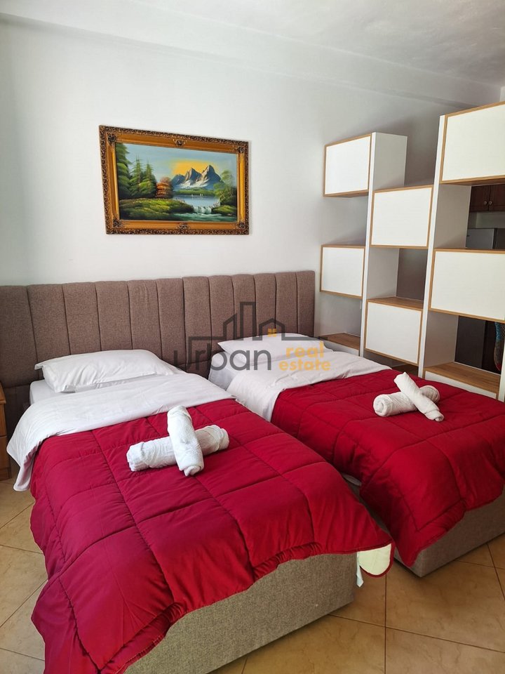 Shiten ,2 Garsoniere ,Perballe Bllokut te Ambasadave  ,Tiranë - 224,000€ | 93.4 m²