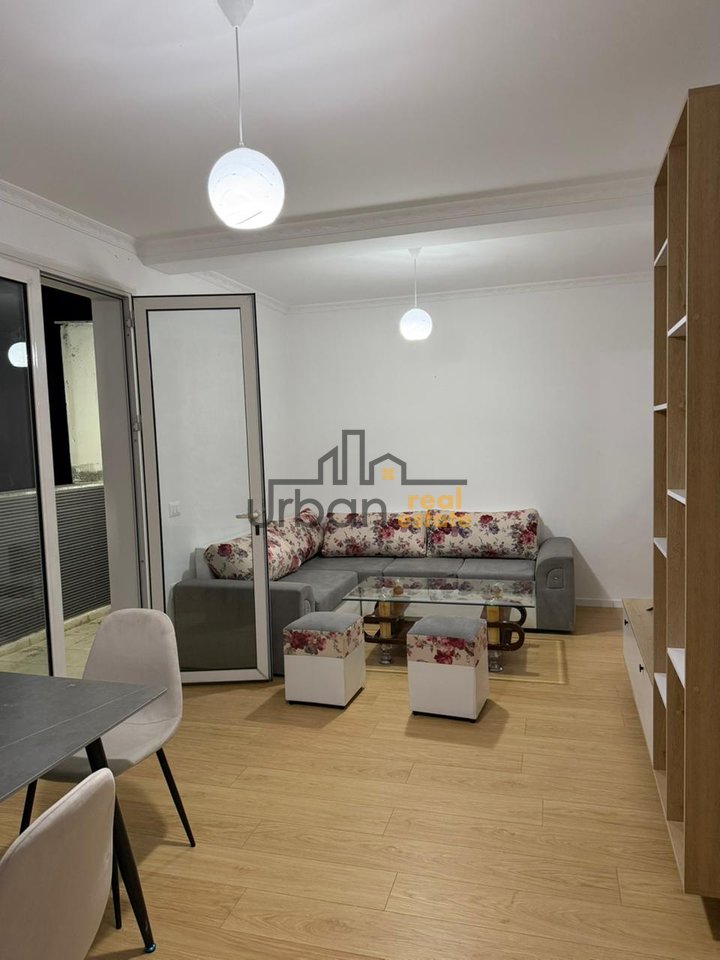 Qera, Apartament 1+1,  Astir, Tiranë - 450€ | 70 m²