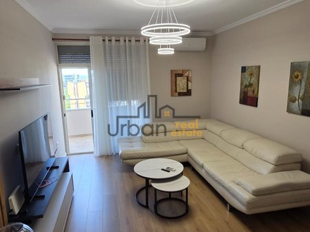 Affitto, Appartamento 1+1, 9 Piani, Tirana - 800€ | 80 m²