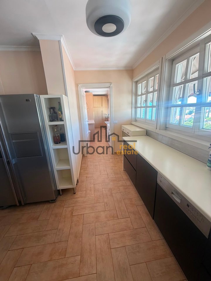 In vendita, Appartamento Duplex, Myslym Shyri, Tirana - 537.000€ | 215,5 m²