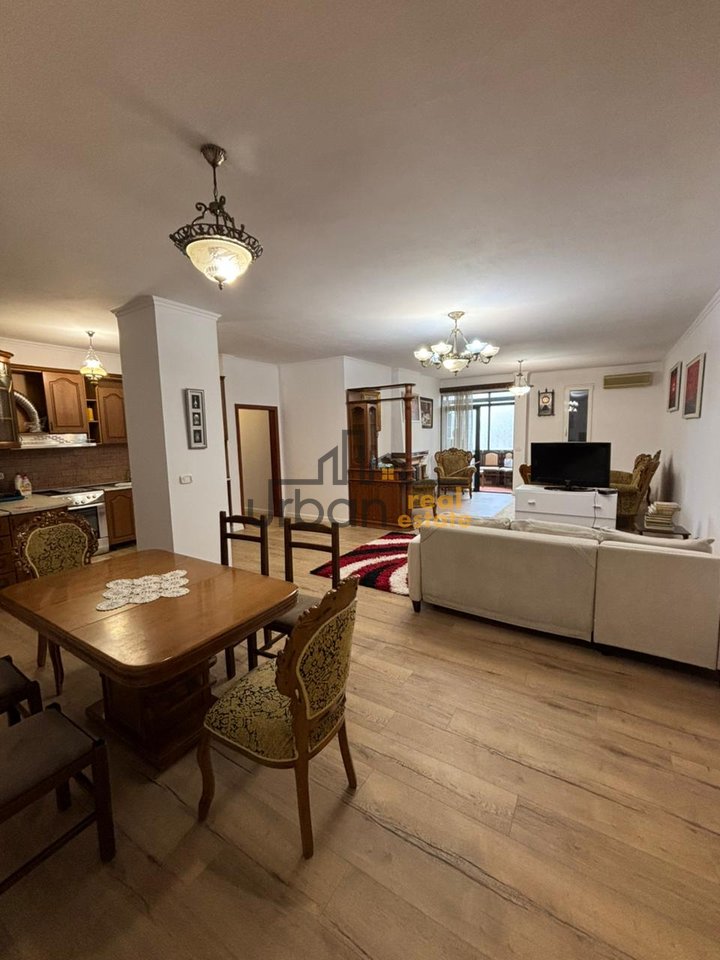 Rent, Apartment 3+1+2, 21 Dhjetori, Tirana - 110,000 Lek | 150 m²
