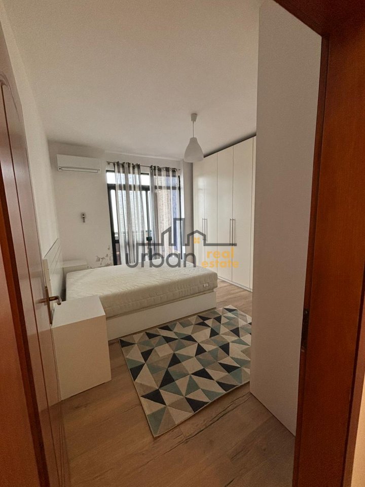 Rent, Apartment 3+1+2, 21 Dhjetori, Tirana - 110,000 Lek | 150 m²
