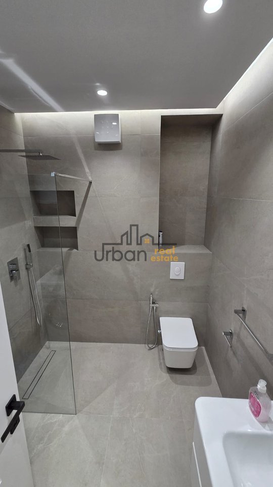 Rent, Apartment 1+1, 9 Floors, Tirana - 800€ | 80 m²