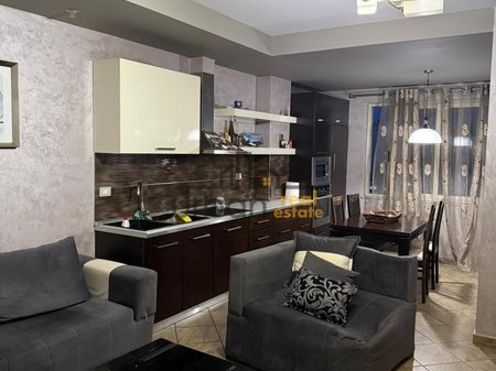 Qera, Apartament 2+1 Rruga e Kavajës, Tirana - 600€ | 75 m²