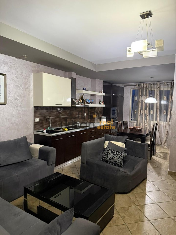 Qera, Apartament 2+1 Rruga e Kavajës, Tirana - 600€ | 75 m²