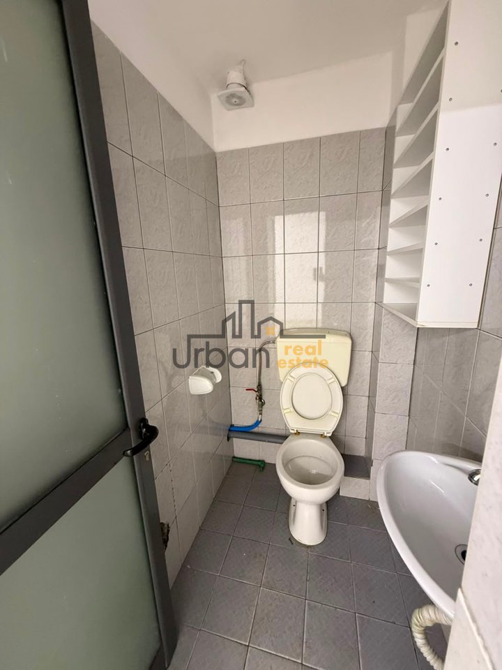 Qera, Dyqan Dupleks, Myslym Shyri, Tiranë - 150000 | 134 m²