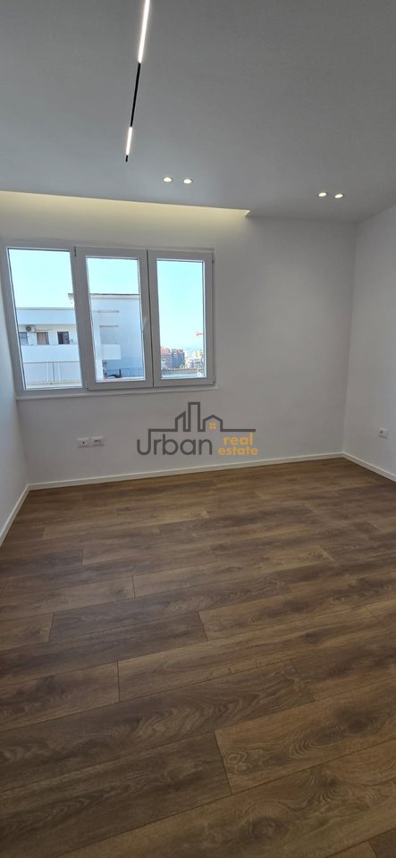 Shitet, Apartament 1+1, 21 Dhjetori, Tiranë - 165,000€ | 65 m²