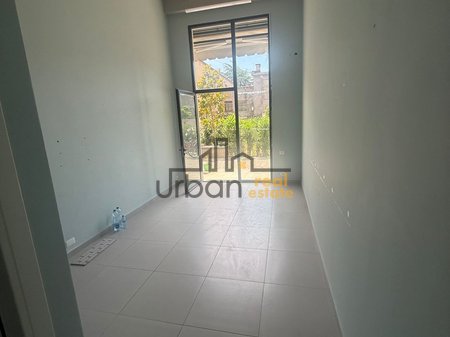 Qera,  Dyqan, Rruga Xhanfize Keko, Tiranë - 30,000 Lekë | 24 m²