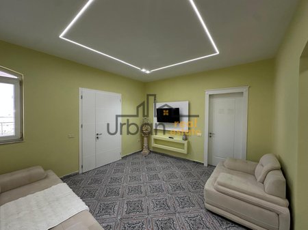 Qera, Pjesë Vile 3+1+Post Parking , Ish Dogana, Tiranë - 1000€ | 150 m²