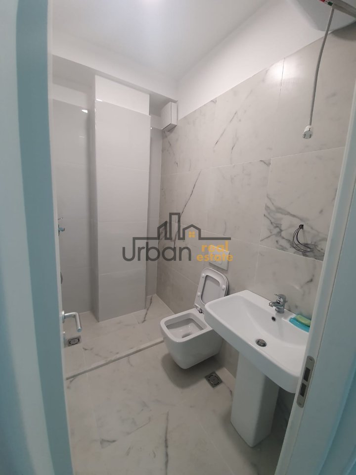 Qera,  Zyrë, Kompleksi Kika 2, Tirana - 1200€ | 105 m²