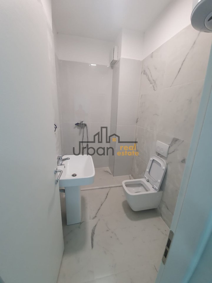 Qera,  Zyrë, Kompleksi Kika 2, Tirana - 1200€ | 105 m²