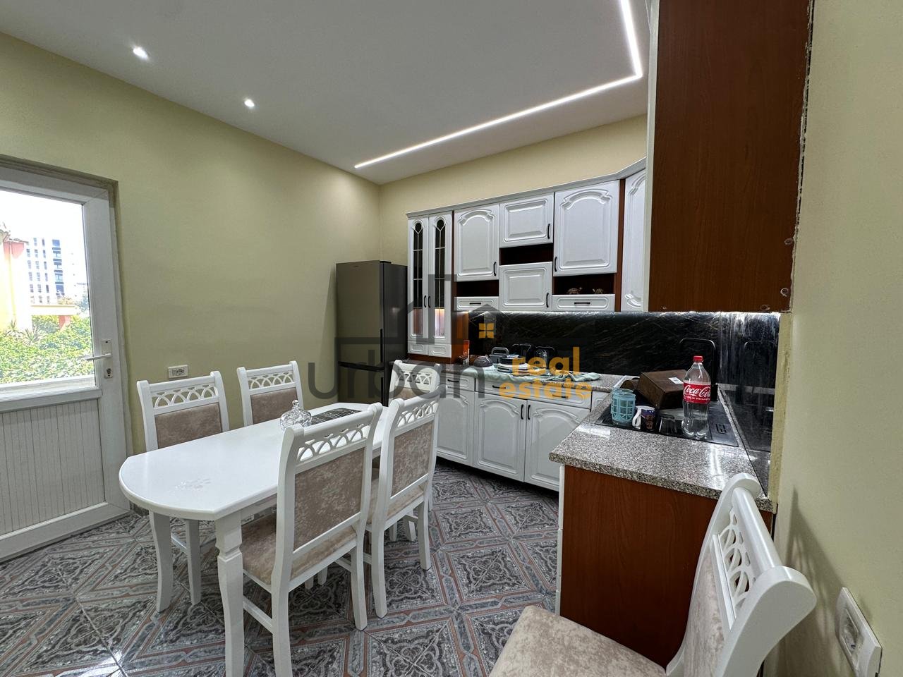 Qera, Pjesë Vile 3+1+Post Parking , Ish Dogana, Tiranë - 1000€ | 150 m²
