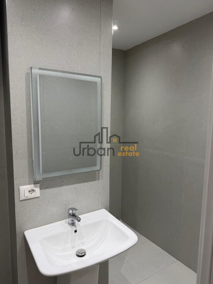 Shitet,  Apartament 2+1 , Ish Stacioni i Trenit, Tiranë - 189,000€ | 79.53 m²