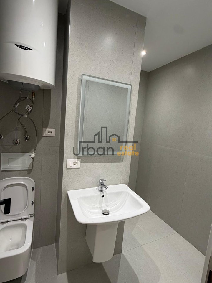 Shitet,  Apartament 2+1 , Ish Stacioni i Trenit, Tiranë - 189,000€ | 79.53 m²