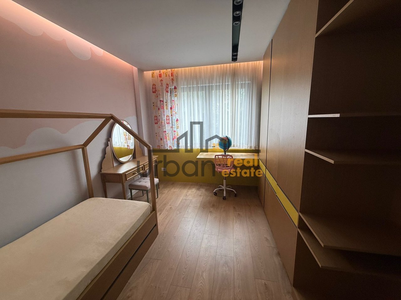 Affitto, Appartamento 2+1+2+Posto Auto, Lago Asciutto, Tirana - 1300€ | 93 m²