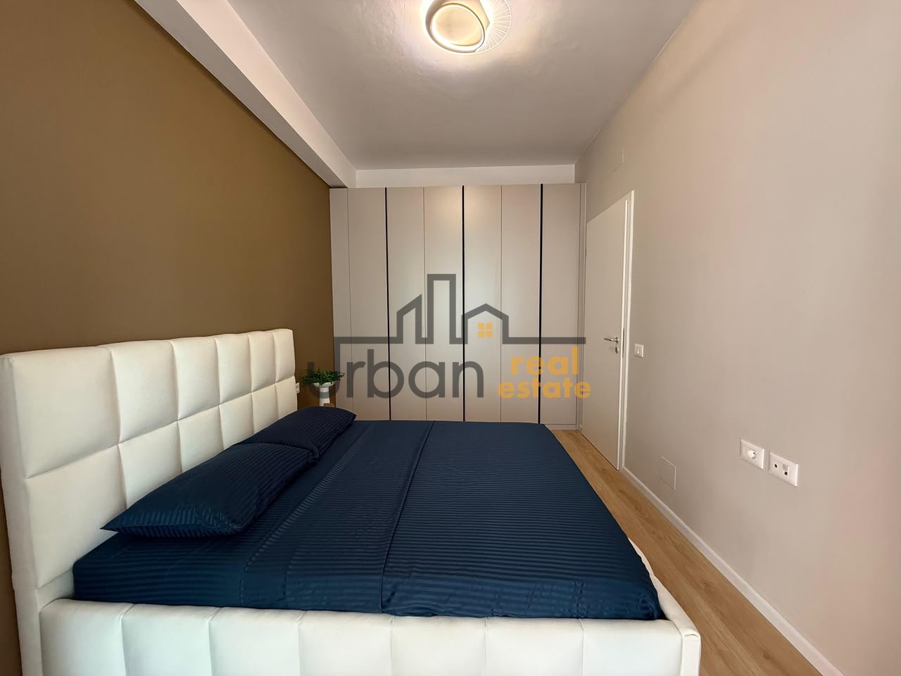 Qera, Apartament 1+1 , Kompleksi Kadiu, Tiranë - 43,000 Lekë | 60 m²