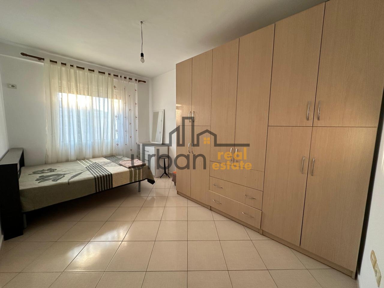 Qera, Apartament 1+1 , Fresku, Tiranë - 40,000 Lekë | 65 m²