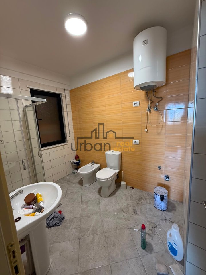 Shitet, Apartament 2+1+2 ,Casa Italia, Tiranë - 168,000€ | 105 m²