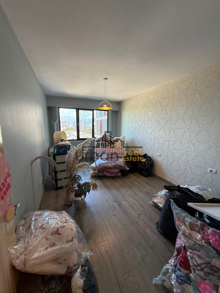 Shitet, Apartament 2+1+2 ,Casa Italia, Tiranë - 168,000€ | 105 m²
