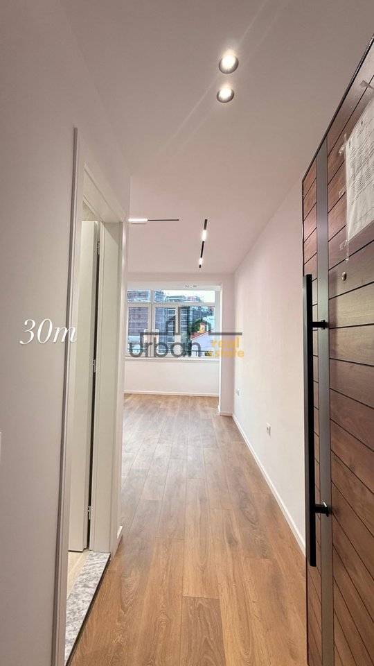Shitet, Garsoniere,  Rruga Muhamet Gjollesha, Tirana - 115,000€ | 30 m²