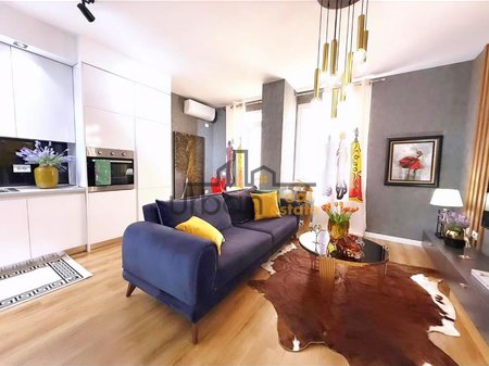 Qera, Apartament 1+1 ,Mozaiku, Tiranë - 800€ | 77 m²