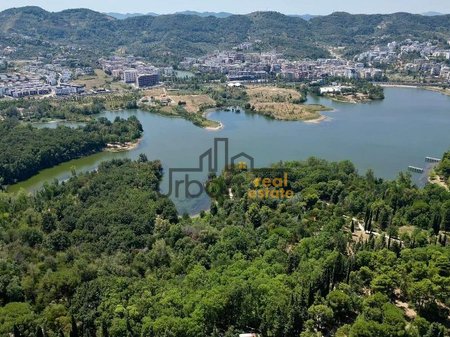 Shitet, Tokë Truall, Liqeni i Tiranës, Tiranë - 600000€ | 600 m²