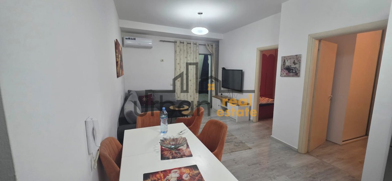 Qera,  Apartament 2+1, Pazari i Ri, Tiranë - 750€ | 82 m²