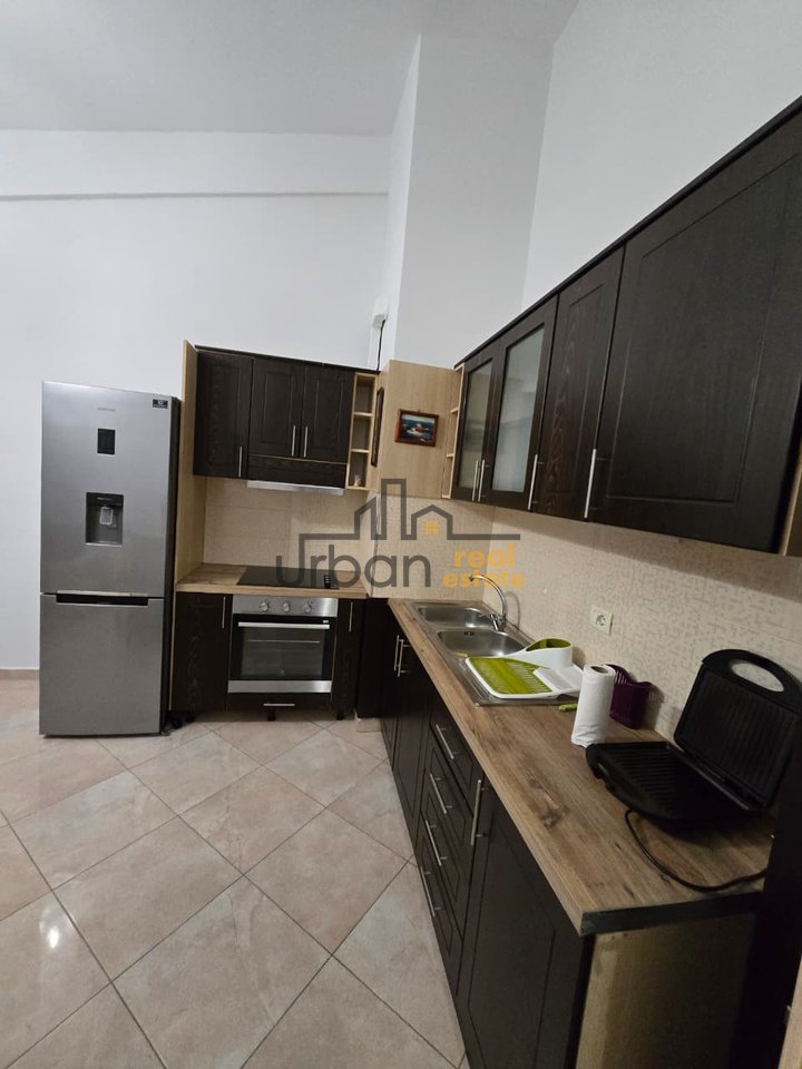 Qera, Apartament 1+1, Fresku, Tiranë - 400€ | 61 m²