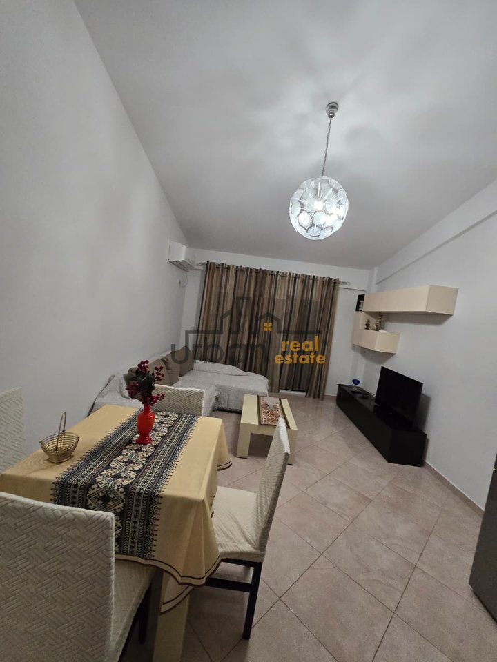 Qera, Apartament 1+1, Fresku, Tiranë - 400€ | 61 m²