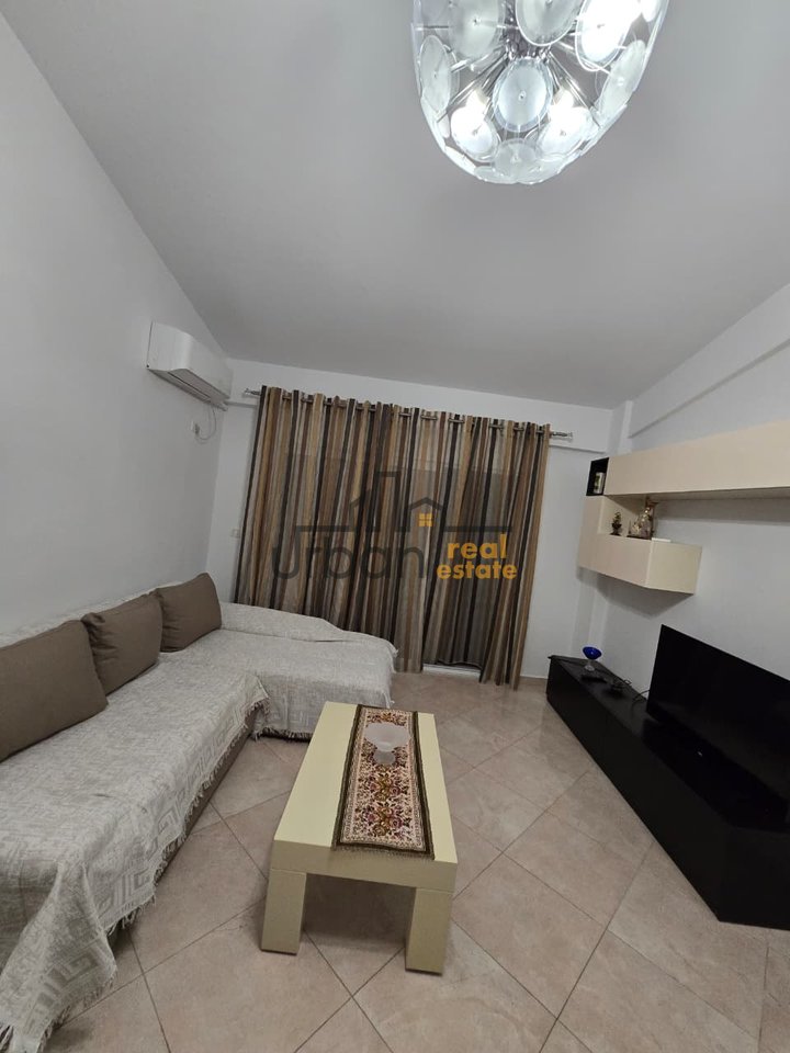 Qera, Apartament 1+1, Fresku, Tiranë - 400€ | 61 m²