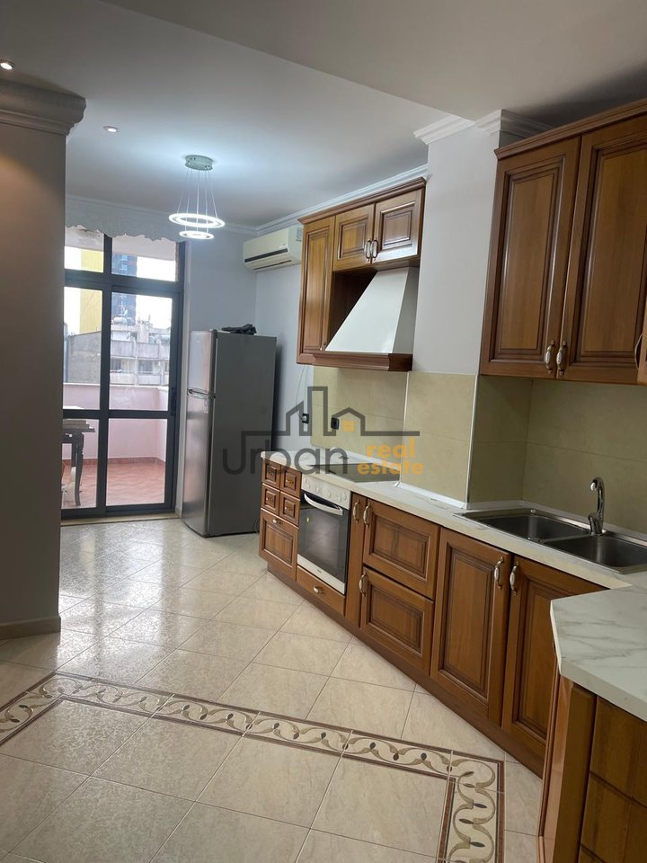 For rent, Apartment 2+1+2, 9 Floors, Tirana - 800€ | 90 m²