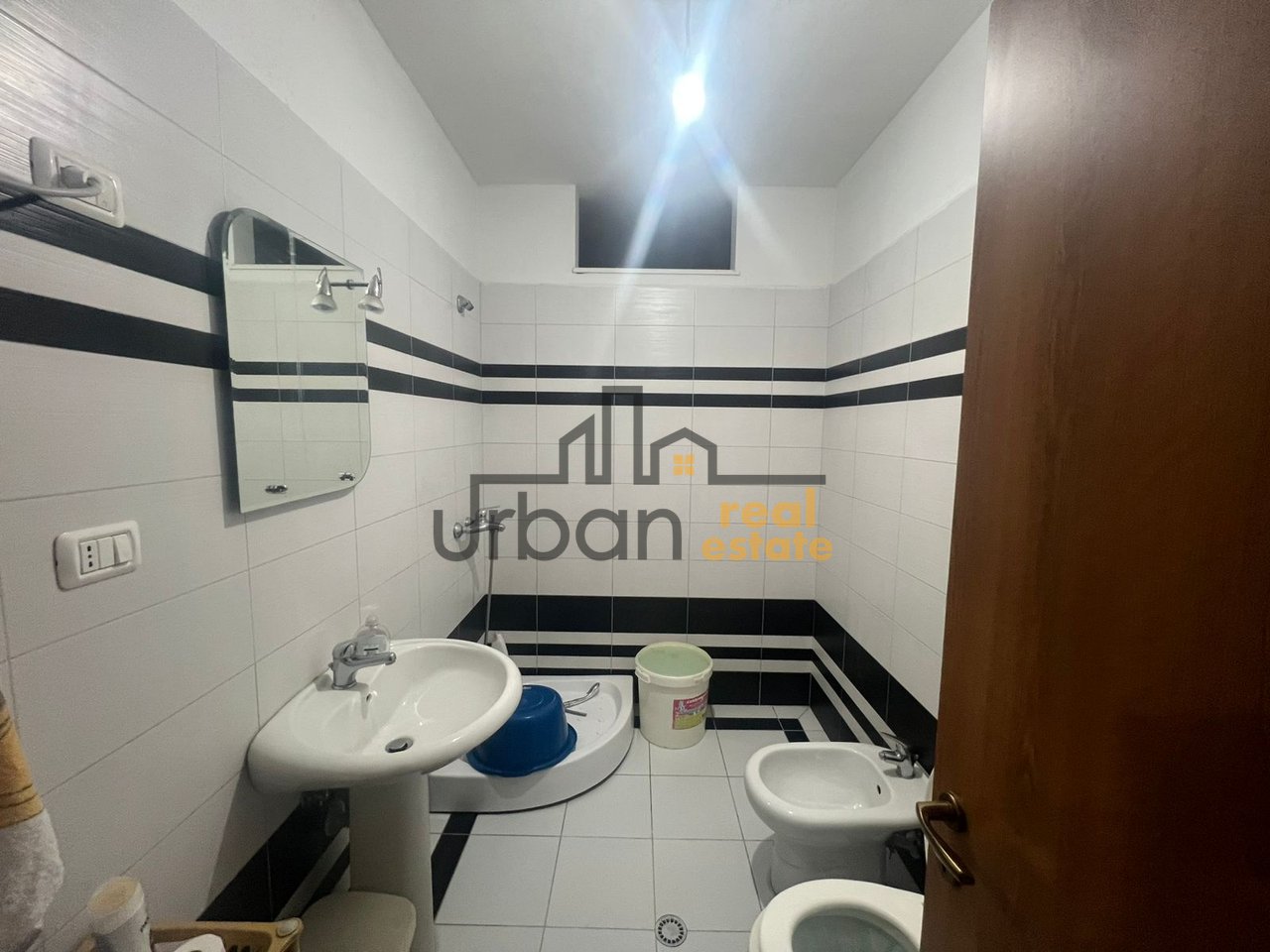 EKSKLUZIVE, Qera, Apartament 2+1+2 , Astir, Tiranë - 500€ | 123 m²