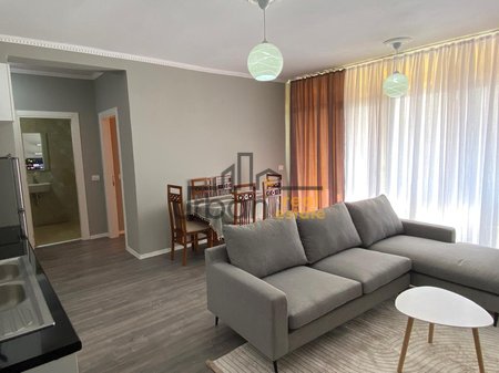 In affitto, Appartamento 1+1, New Boulevard, Tirana - 450€ | 78 m²