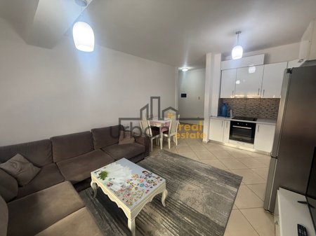 In affitto, Appartamento 1+1, Astir, Tirana - 40.000 leke | 75 m²