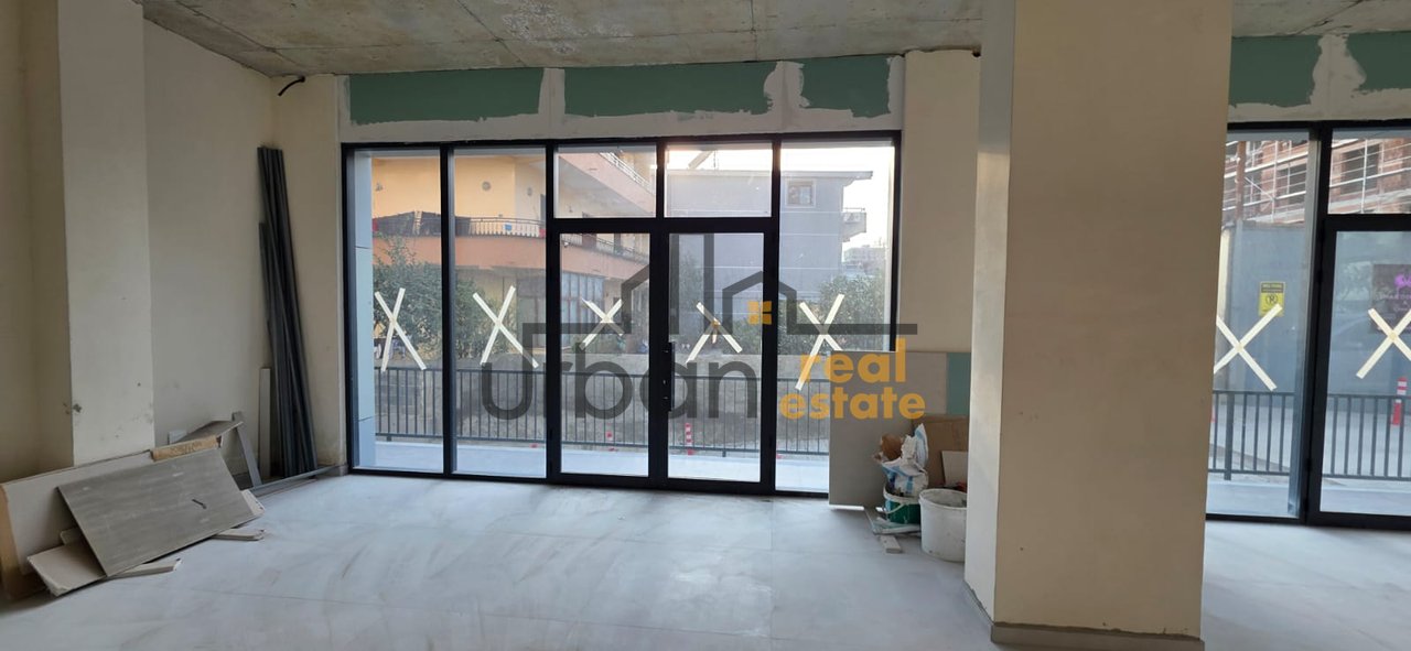 Shitet, Ambient Biznesi ,Paskuqan, Tiranë - 339,750€ | 75.5 m²